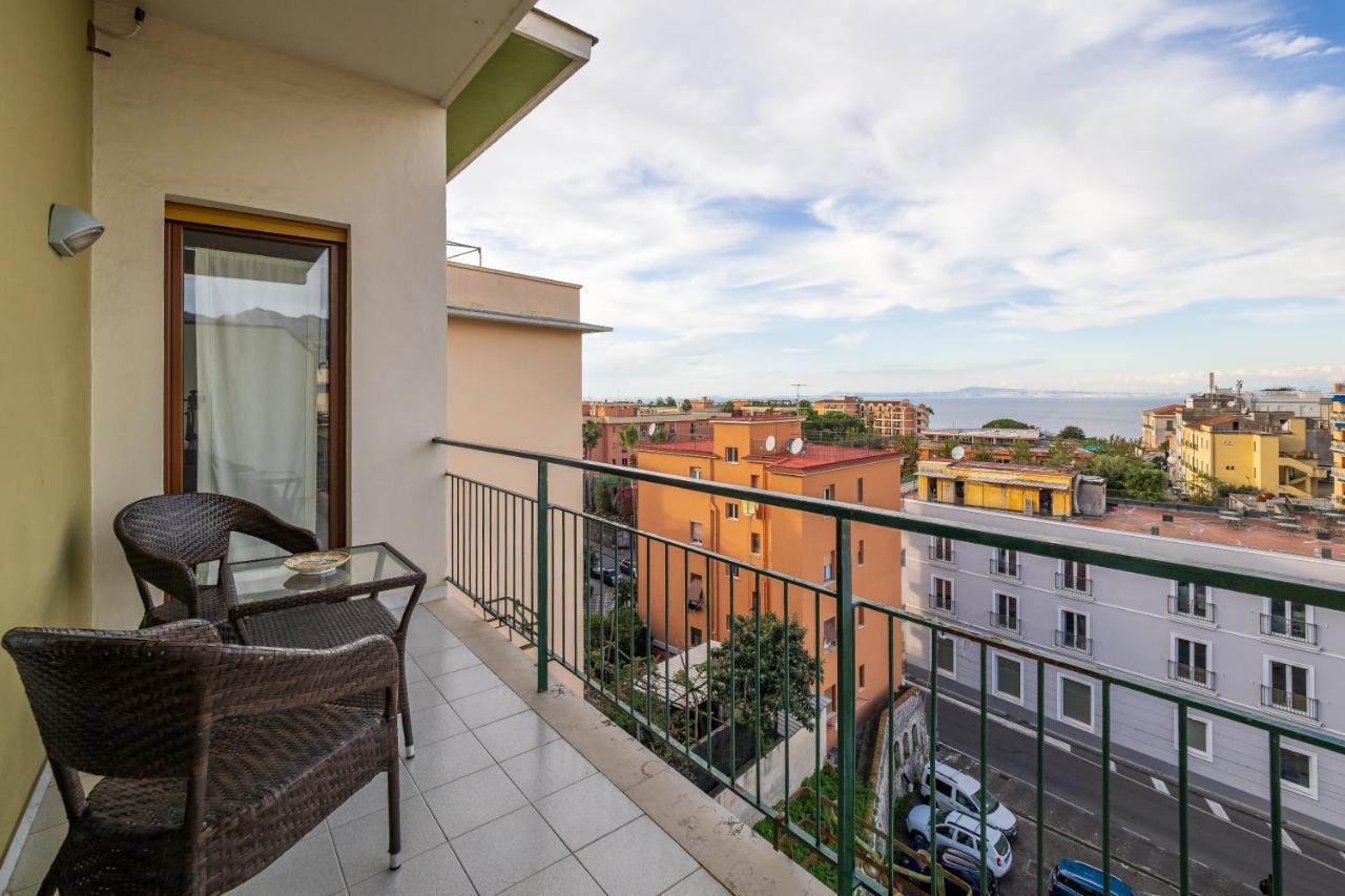 Rossella Holiday Home Sorrento Bagian luar foto
